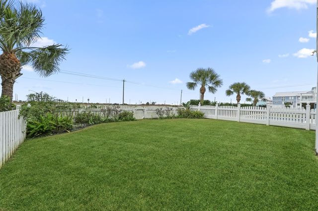 11418 Starfish Lane, Galveston, TX 77554