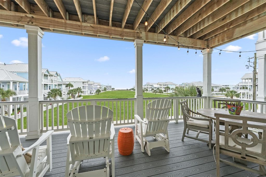 11418 Starfish Lane, Galveston, TX 77554