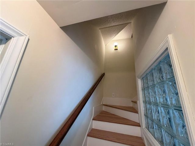 2251 Nettlebrook Drive, Winston-salem, NC 27106