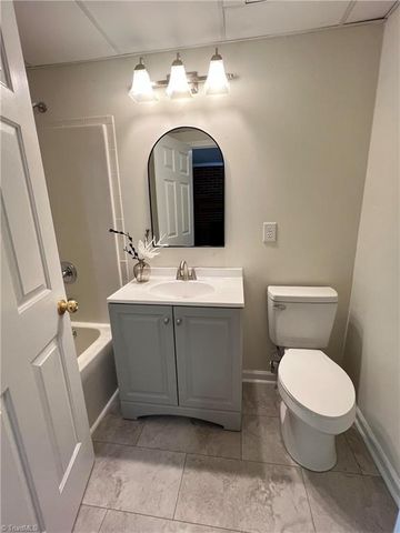 2251 Nettlebrook Drive, Winston-salem, NC 27106