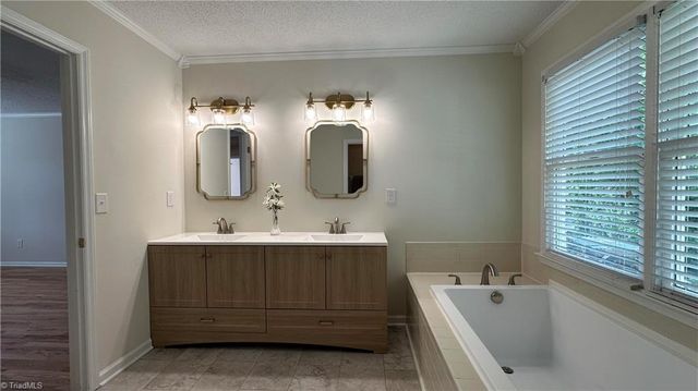 2251 Nettlebrook Drive, Winston-salem, NC 27106