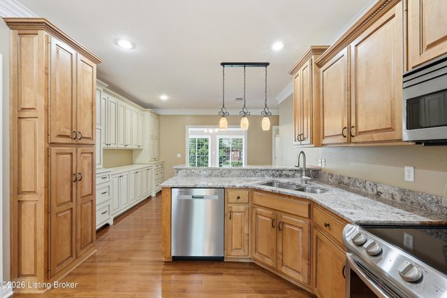 106 Remington Dr, Bardstown, KY 40004