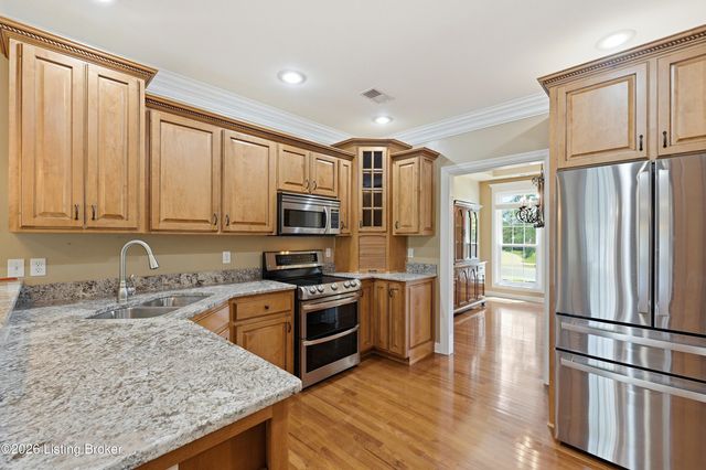 106 Remington Dr, Bardstown, KY 40004