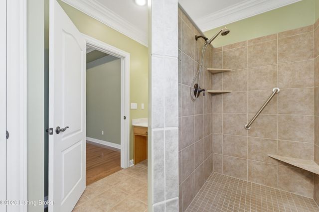 106 Remington Dr, Bardstown, KY 40004