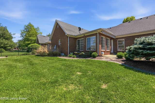 106 Remington Dr, Bardstown, KY 40004