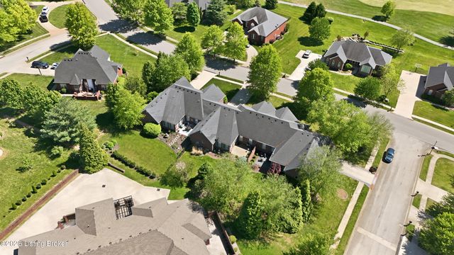 106 Remington Dr, Bardstown, KY 40004