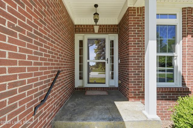 106 Remington Dr, Bardstown, KY 40004