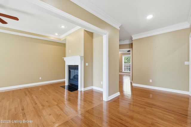 106 Remington Dr, Bardstown, KY 40004