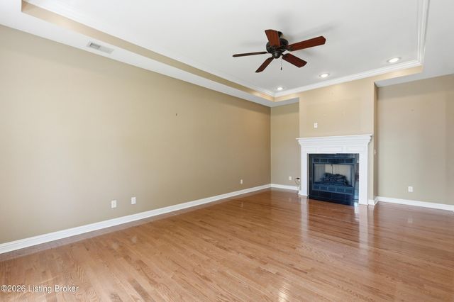 106 Remington Dr, Bardstown, KY 40004