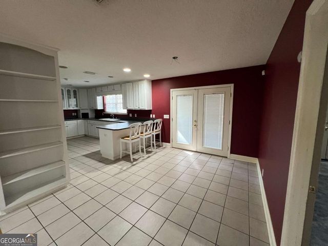 1626 Meadow Lane SE, Darien, GA 31305