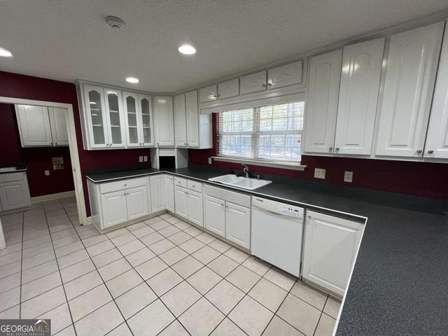 1626 Meadow Lane SE, Darien, GA 31305