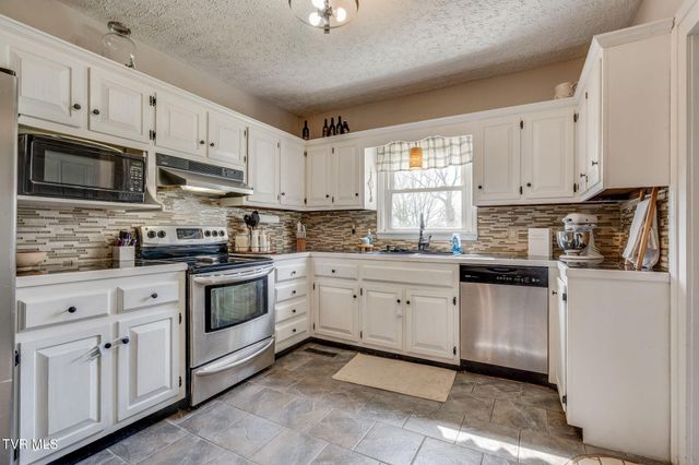 156 Blanton Drive, Weber City, VA 24290