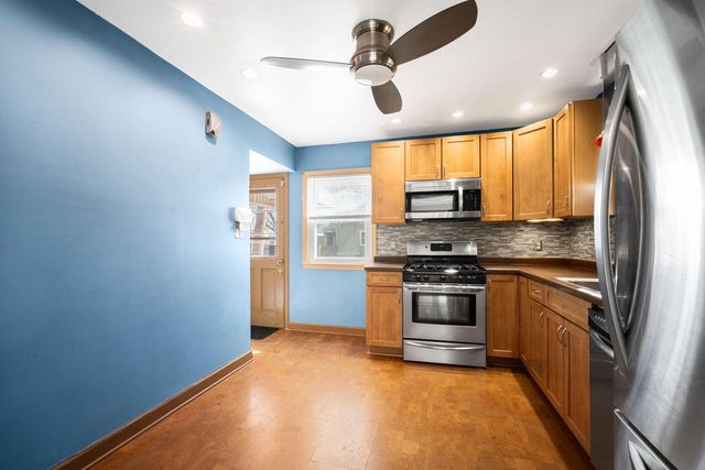 4602 W Sumac PLACE, Milwaukee, WI 53219