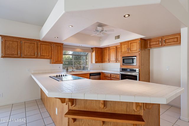 38194 S Samaniego Dr, Tucson, AZ 85739