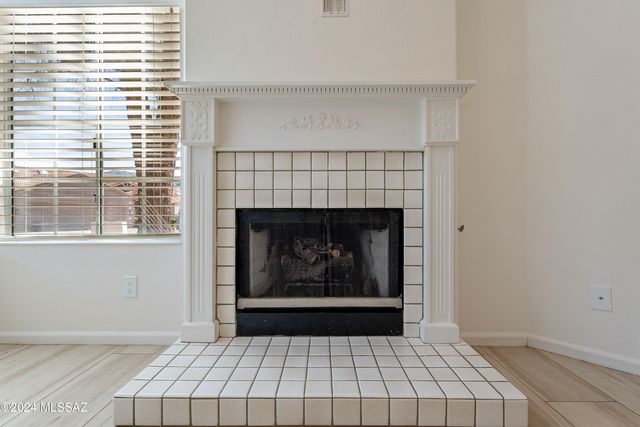 38194 S Samaniego Dr, Tucson, AZ 85739