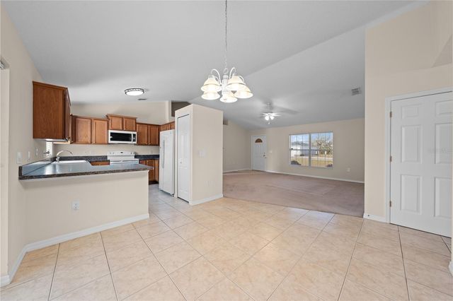 523 CHESTNUT AVENUE, Orange City, FL 32763