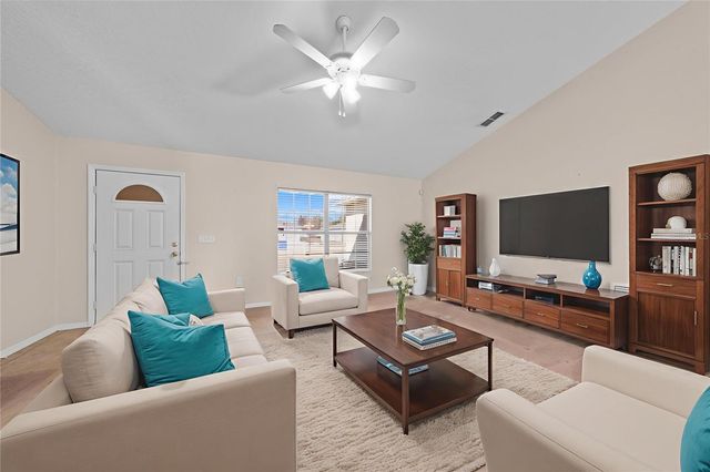 523 CHESTNUT AVENUE, Orange City, FL 32763