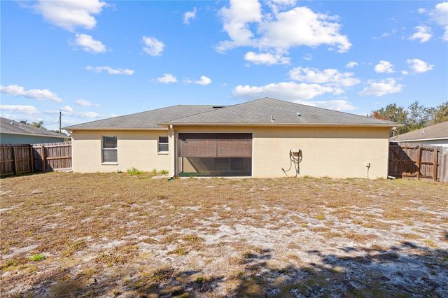 523 CHESTNUT AVENUE, Orange City, FL 32763