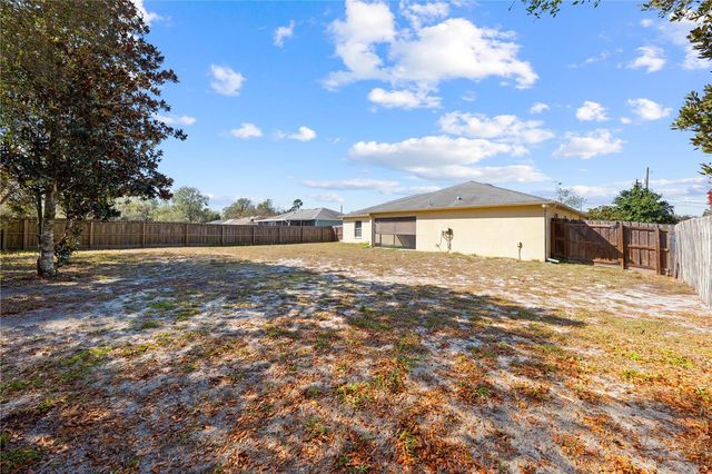 523 CHESTNUT AVENUE, Orange City, FL 32763