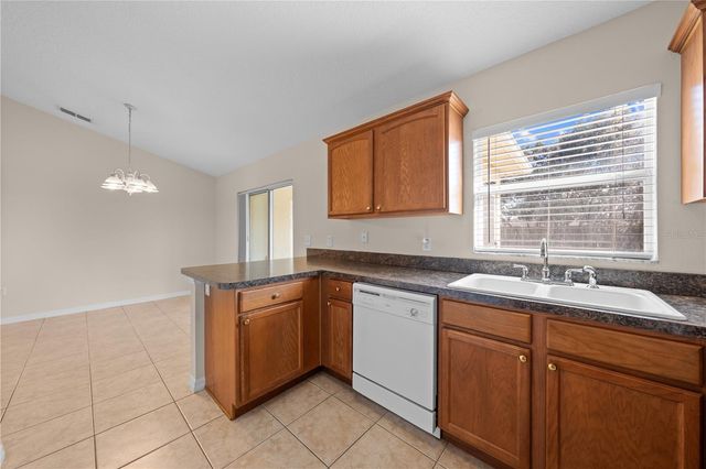 523 CHESTNUT AVENUE, Orange City, FL 32763