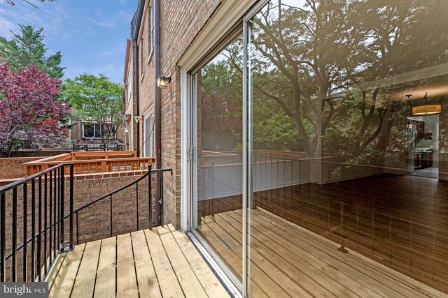 712 6TH ST SW, Washington, DC 20024