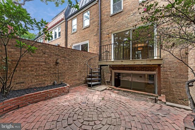 712 6TH ST SW, Washington, DC 20024