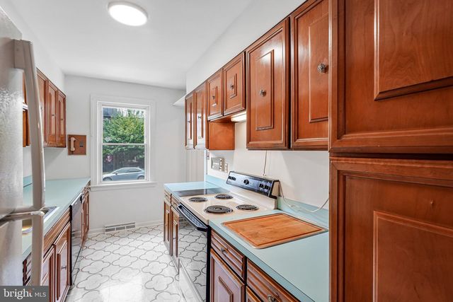 712 6TH ST SW, Washington, DC 20024