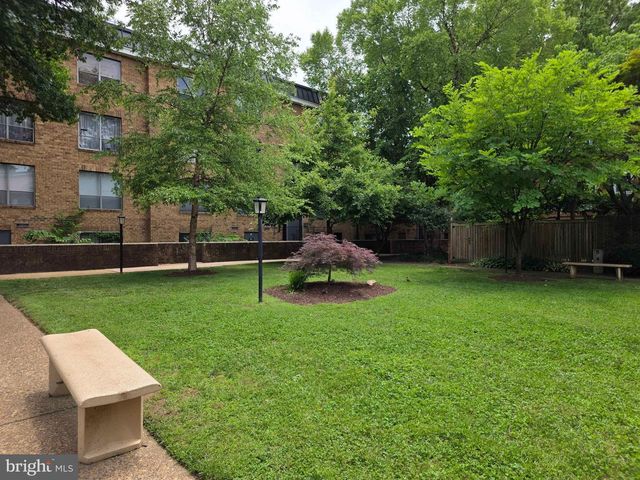 712 6TH ST SW, Washington, DC 20024