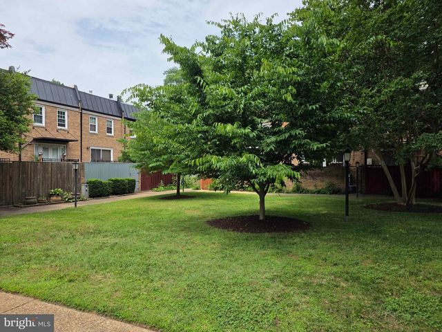 712 6TH ST SW, Washington, DC 20024