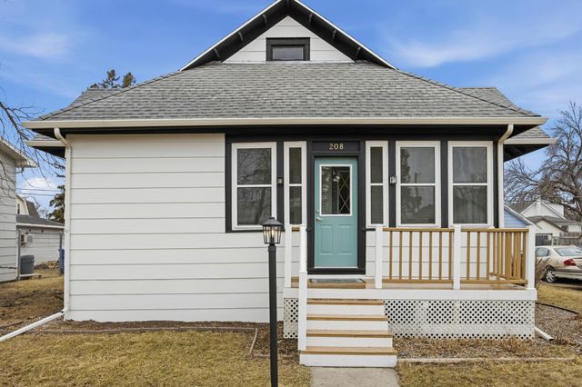 208 1 Avenue SE, Dilworth, MN 56529