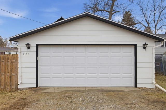 208 1 Avenue SE, Dilworth, MN 56529