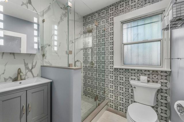 2421 Hilgard Ave, Berkeley, CA 94709