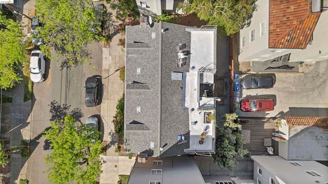 2421 Hilgard Ave, Berkeley, CA 94709