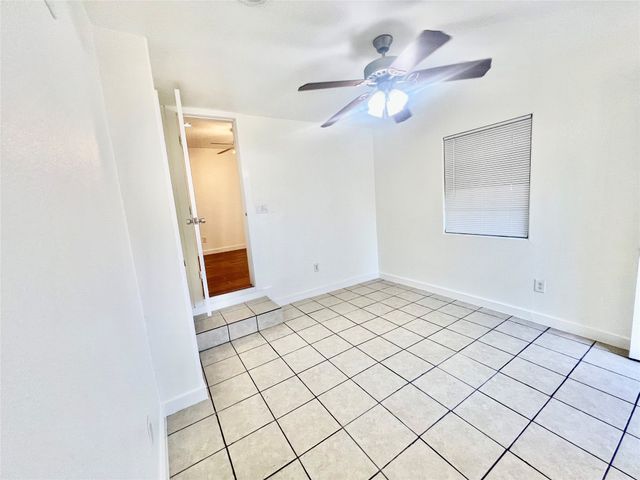 2212 Barlow Avenue, Dallas, TX 75224