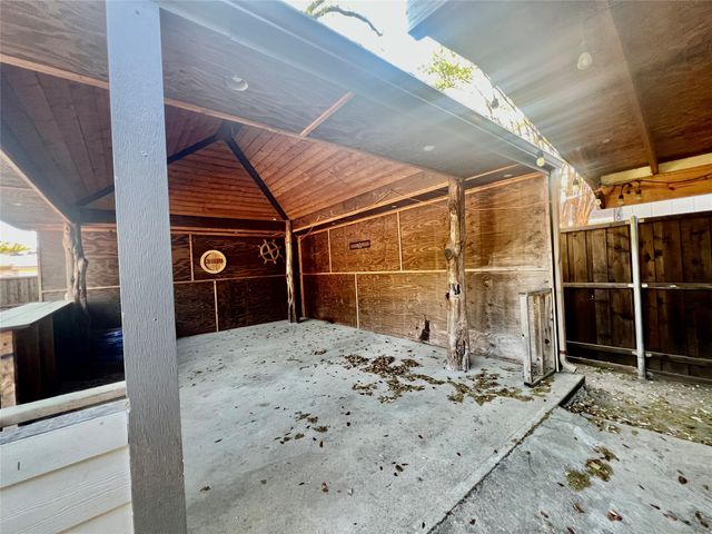 2212 Barlow Avenue, Dallas, TX 75224