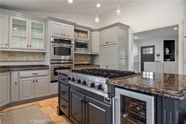 2038 Aliso Avenue, Costa Mesa, CA 92627