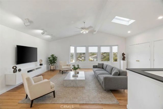 2038 Aliso Avenue, Costa Mesa, CA 92627