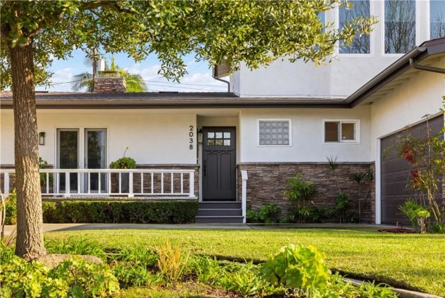 2038 Aliso Avenue, Costa Mesa, CA 92627