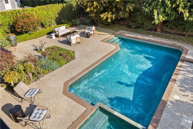 2038 Aliso Avenue, Costa Mesa, CA 92627