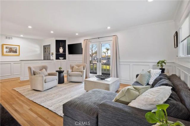 2038 Aliso Avenue, Costa Mesa, CA 92627