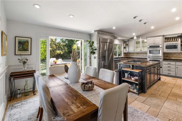 2038 Aliso Avenue, Costa Mesa, CA 92627