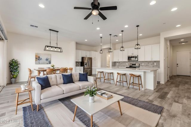 1953 W KINFIELD Trail, Phoenix, AZ 85085