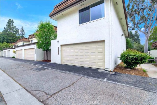 22210 James Alan Circle 1, Chatsworth, CA 91311