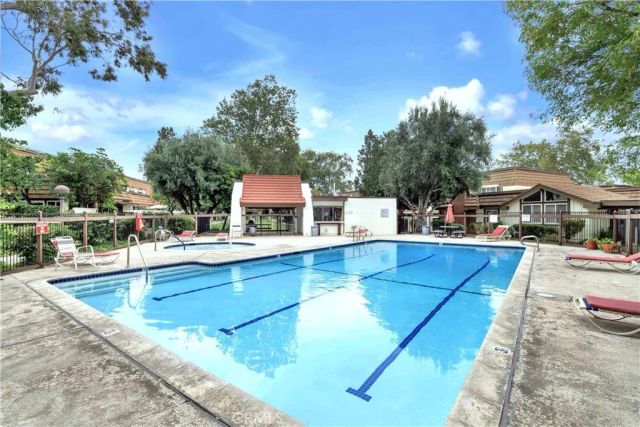 22210 James Alan Circle 1, Chatsworth, CA 91311