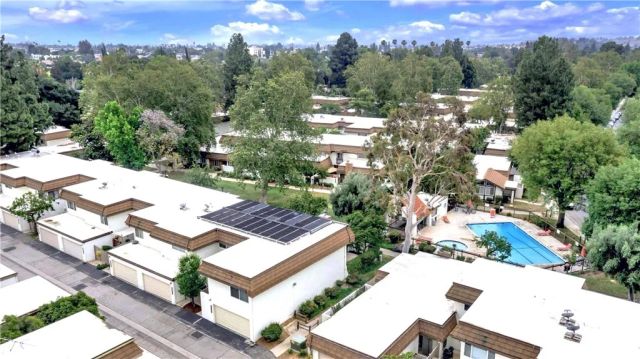 22210 James Alan Circle 1, Chatsworth, CA 91311