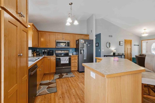 332 W Hazel Avenue, Pillager, MN 56473