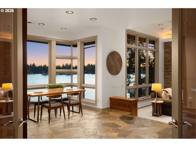 3012 LAKEVIEW Blvd, Lake Oswego, OR 97035