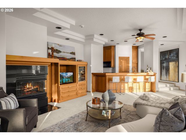 3012 LAKEVIEW Blvd, Lake Oswego, OR 97035