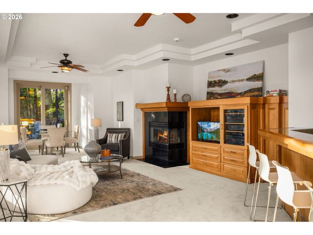 3012 LAKEVIEW Blvd, Lake Oswego, OR 97035