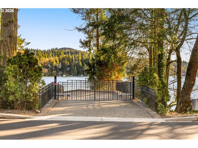 3012 LAKEVIEW Blvd, Lake Oswego, OR 97035